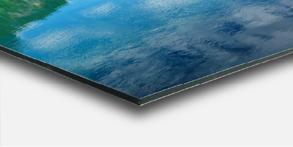 Nahaufnahme Ecke Acrylglas-Fotodruck mit Wasserbild